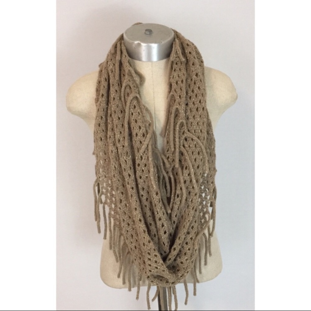 ✨ MAKE OFFER ✨ KNITTED INFINITY SCARF